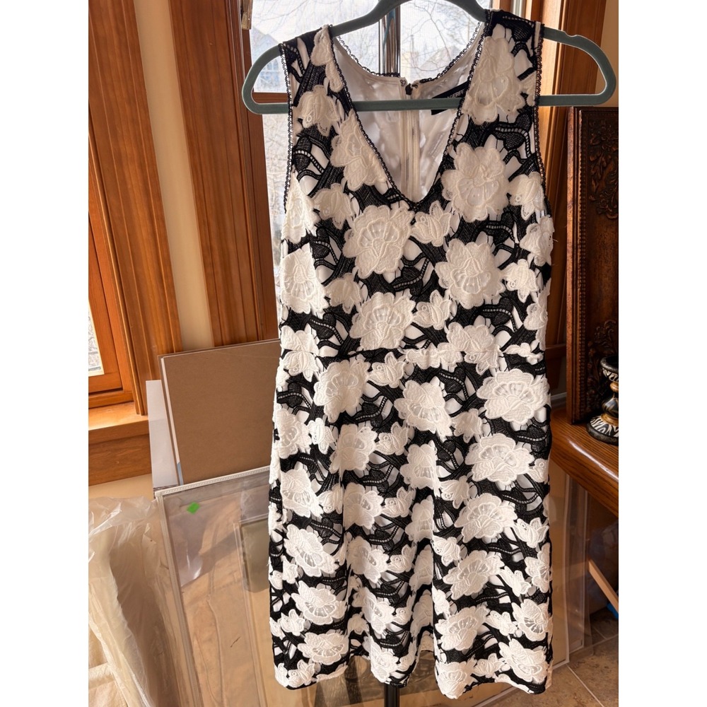 Karl Lagerfeld Black White Floral Applique Lace Sleeveless Wedding Sundress10